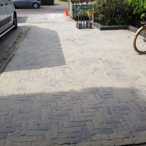 Oprit bestraten