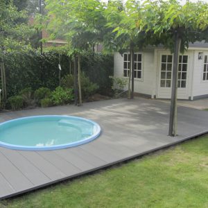Tuin bestrating in Bavel
